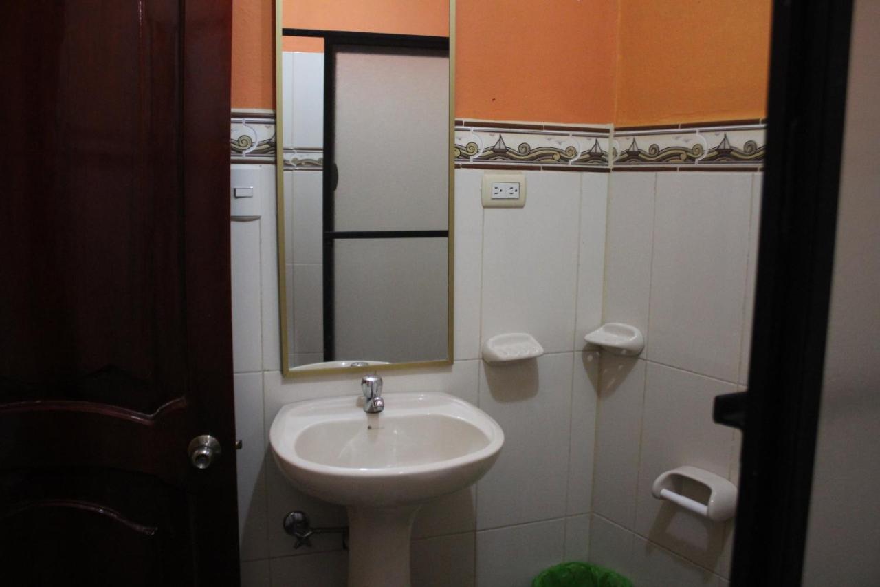 Quédate Aquí Macas Esterno foto